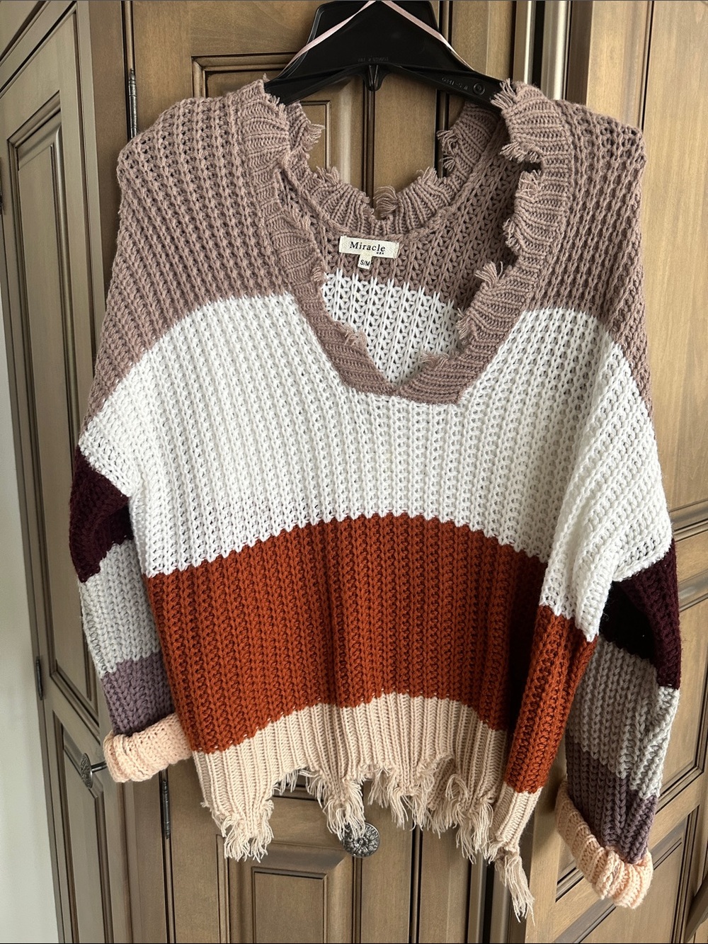 Miracle Colorblock Distressed V-Neck Sweater in Taupe, White & Rust